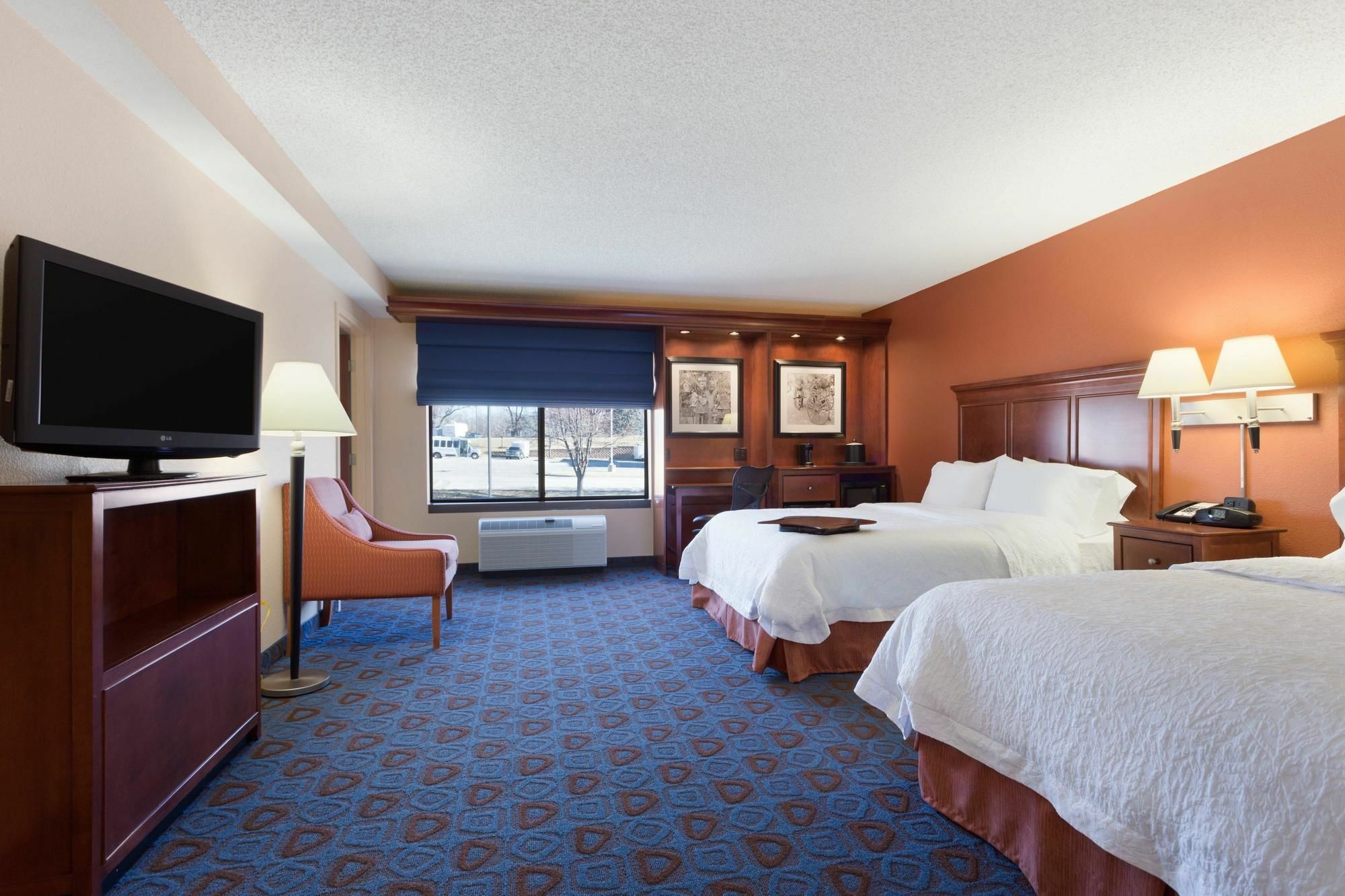 Hotel Hampton Kansas City-lee's Summit 3*